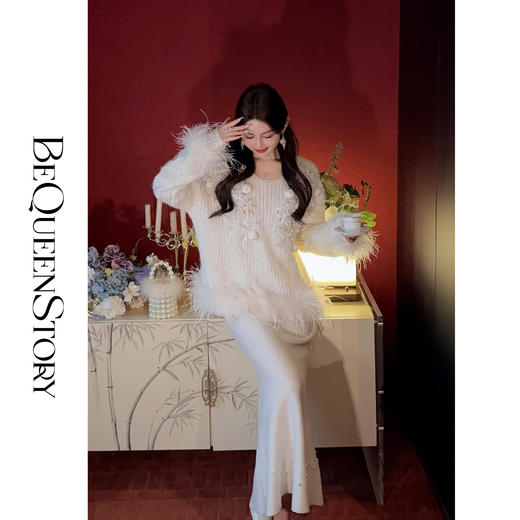 【孤品样衣，不退不换】【甜梦契约】冬季氛围花朵羊驼毛拼接鸵鸟毛圆领毛衣 商品图2