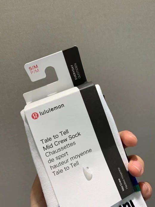 正品Lululemon女款彩虹袜来啦！！官网售价220块/一卡 吊牌价28＄ 一卡两双 一黑一白 均码36-40 商品图10