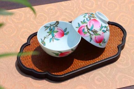 粉彩点工寿桃鸡心杯 商品图0