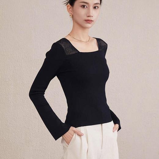 【自】全新升级【铂金会员238/天猫319/差价81】(81911) 洛诗琳25春季新款设计感方领拼接蕾丝长袖薄款纯色针织上衣 商品图3