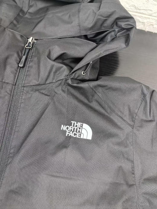 新款正品TheNorthFace北面男款 防水冲锋衣夹克户外时尚透气外套 上身舒适  产地柬埔寨  
尺码 M170码五件 商品图1