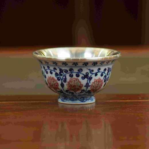 守炉｜全手工青花釉里红缠枝莲压手包杯 商品图0