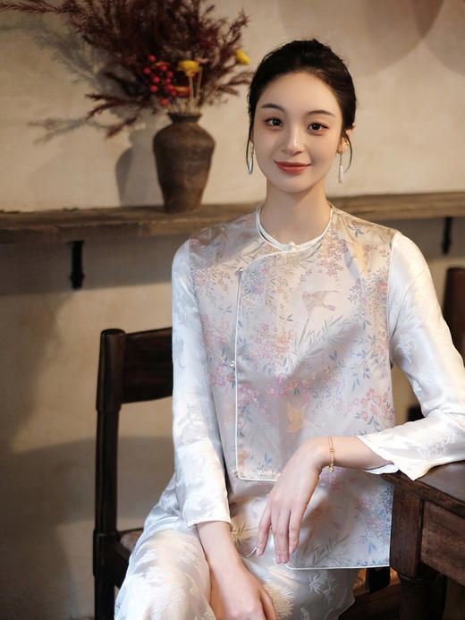 盛唐牡丹 |春燕纹宋锦偏襟马甲 商品图0