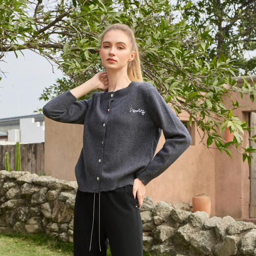 半身缘女装 春季刺绣舒适合身亲肤柔软羊毛开衫251113U01213421 商品图3