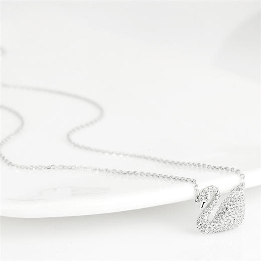 严选 | Swarovsk施华洛世奇经典款白金天鹅项链 商品图3
