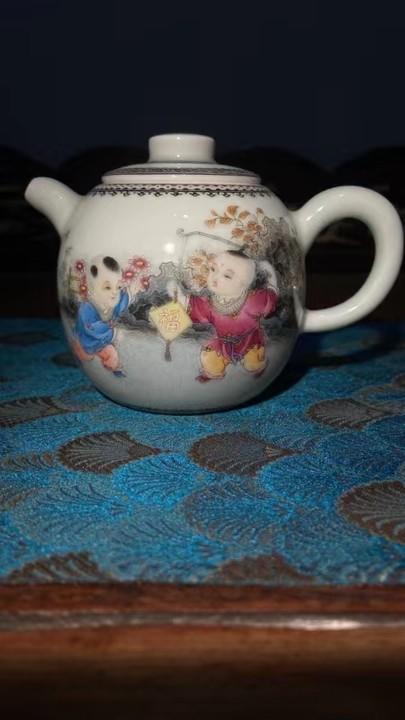 粉彩福气盈门壶 商品图0