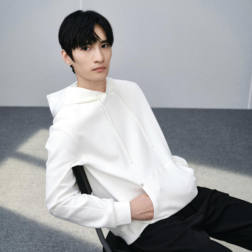 GXG男装 白色时尚连帽卫衣 春季热卖GFX13101841 商品图2