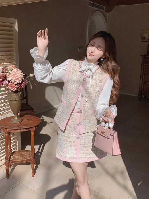 张心子【馥郁佳人】高级感系带荷叶边衬衫上衣 U2501036 商品图2