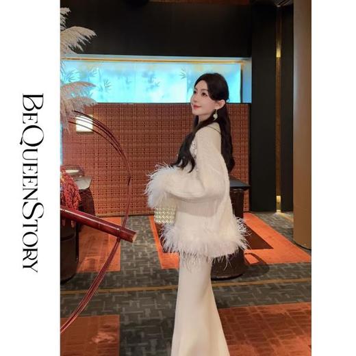 【孤品样衣，不退不换】【甜梦契约】冬季氛围花朵羊驼毛拼接鸵鸟毛圆领毛衣 商品图4