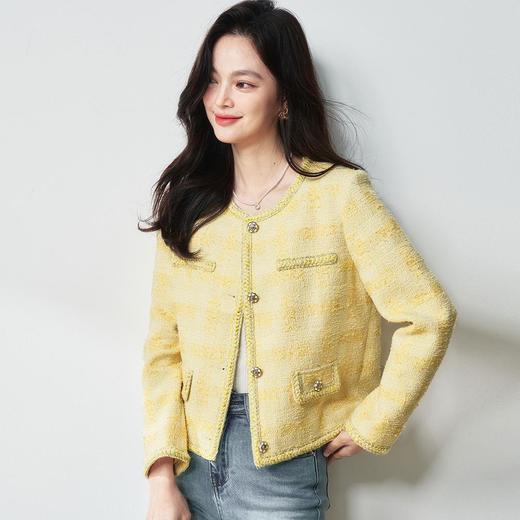 【高货sh】全新升级【铂金会员358/天猫479/差价121】(75009) 洛诗琳2025春季法式气质温柔亮丝编织鹅黄色小香风外套 商品图1