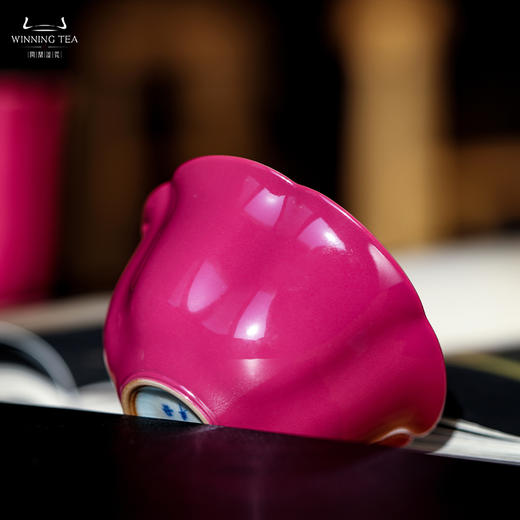 问鼎汝瓷鼎峰系列辛丑胭脂红大葵口杯 商品图3