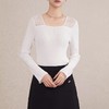 【自】全新升级【铂金会员238/天猫319/差价81】(81911) 洛诗琳25春季新款设计感方领拼接蕾丝长袖薄款纯色针织上衣 商品缩略图1