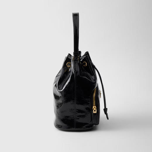 PRADA 普拉达 女士珐琅金属三角徽标 Duet naplak 漆皮水桶包 黑色 1BH038 2DNT F0002 UOM 商品图1