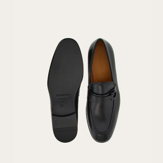 FERRAGAMO 菲拉格慕 男士饰有 Gancini 装饰的莫卡辛鞋 黑色 765785 商品图3