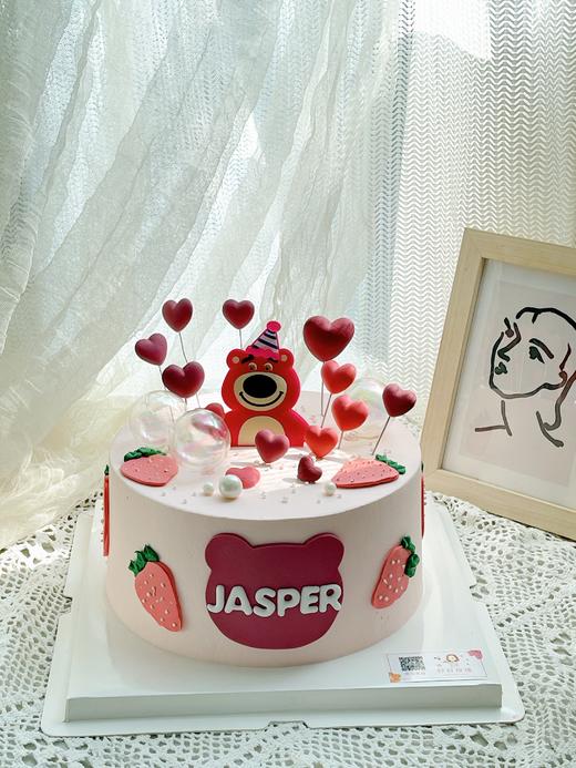 草莓熊蛋糕（蛋糕上英文名牌内容可改，备注一下或者联系客服哦） 商品图0