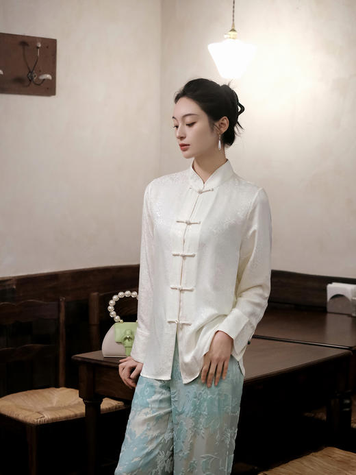 盛唐婧 |真丝花罗百搭对襟衬衫-白色 商品图1
