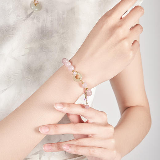 大英博物馆 东方梦境系列 荷花好运莲莲和田玉平安扣手链 和田玉平安扣项链 商品图3