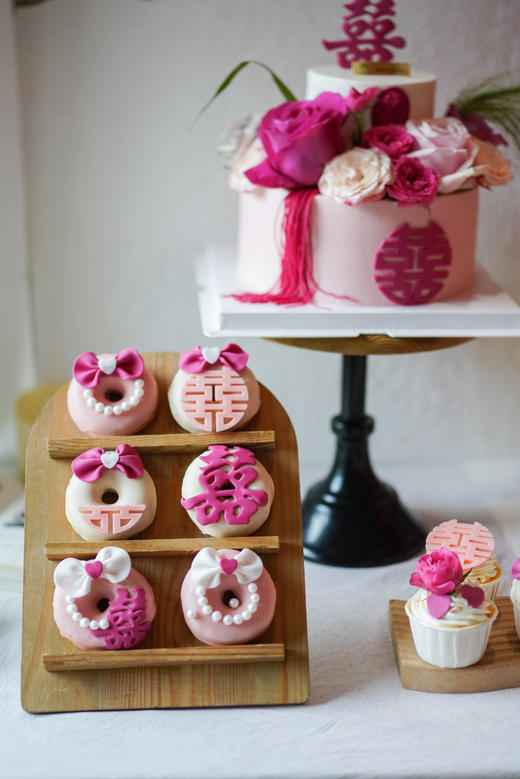 玫红色系订婚甜品台（需要提前24小时预定） 商品图1