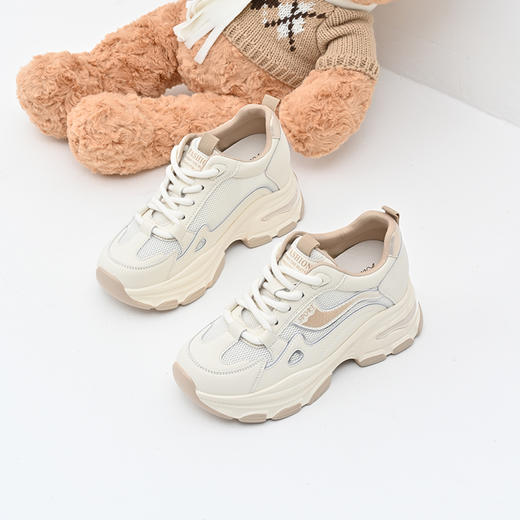 经典鲨女鞋2025年春季新款网状透气舒适平底跑步休闲鞋老爹鞋KW160-517081 商品图3