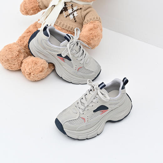 经典鲨女鞋2025年春季新款网状透气舒适显高跑步休闲鞋老爹鞋KW179-517021 商品图3