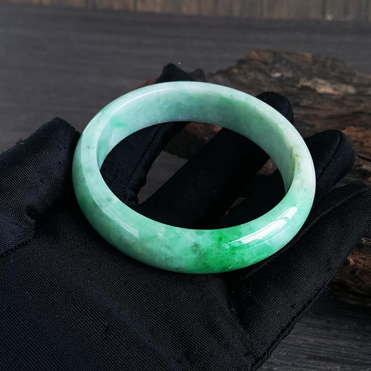 【天然正品】A货翡翠天然精品细腻糯种飘阳绿58号翡翠手镯女士现售价：5880！241224NJ21 商品图7