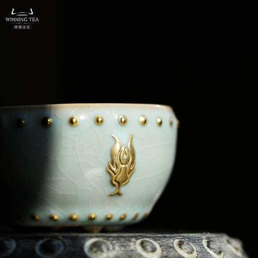 问鼎汝瓷蛇首战鼓杯（描金） 商品图1