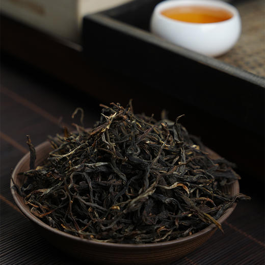 【地界冰岛】高货回馈！老茶友的狂欢！ 比肩冰岛老寨它蕞配！2017年春茶云南临沧茶区冰岛地界普洱茶生茶散茶 250g木箱装 商品图4