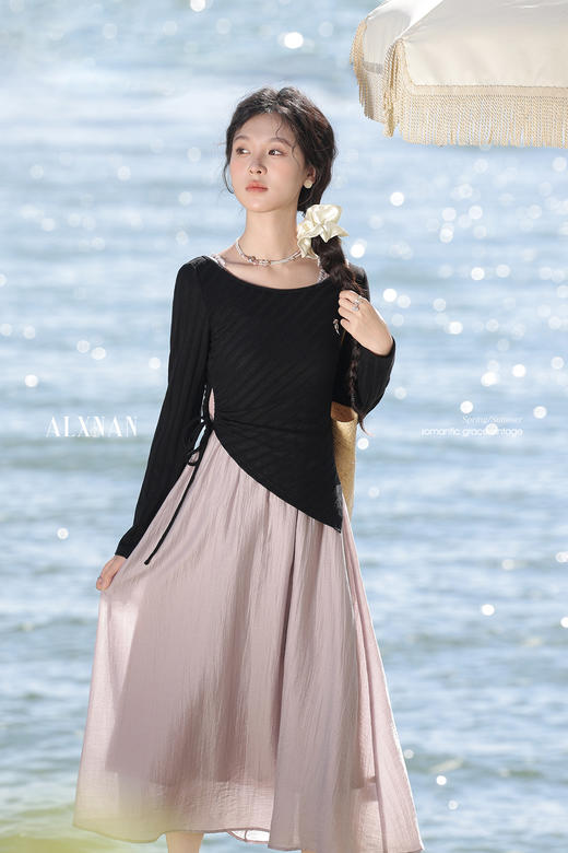 【6折秒杀】鹿向南「白玉紫芝」气质黑色上衣L52926 商品图5