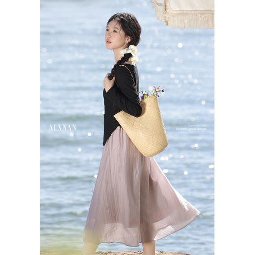 【6折秒杀】鹿向南「白玉紫芝」气质黑色上衣L52926 商品图1