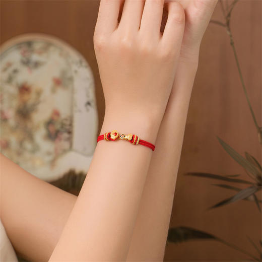 【生日会员】原创设计如意红绳黄金手链女款足金手绳事事如意3D硬金转运珠MEMORA诗普琳HBE05801（线上专供） 商品图3