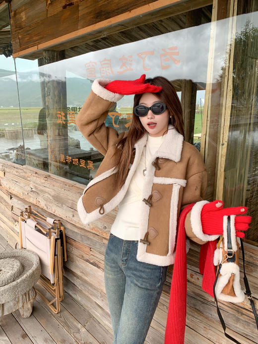 <曾小咸推荐>咖色翻领皮毛一体外套短款 日常249.99/件 立减110 秒杀139.99/件！！ 商品图1