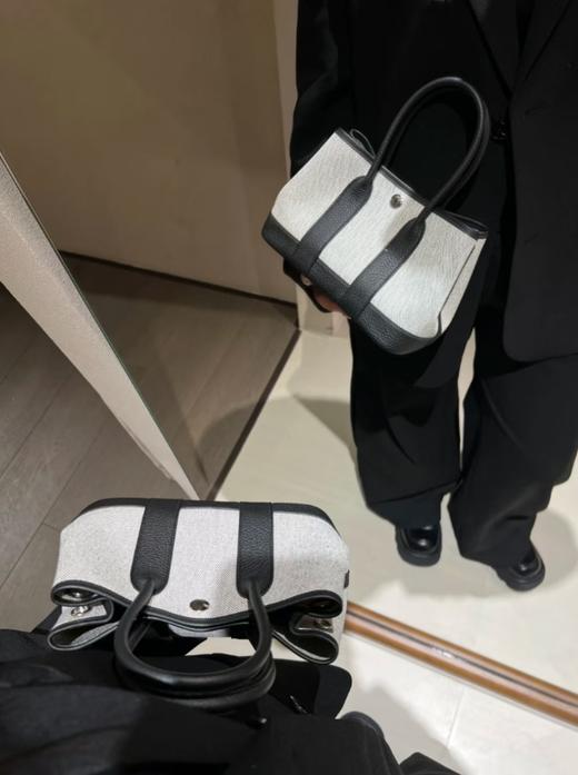 HERMES爱马仕Garden Party NEO Garden 23 银扣帆布拼牛皮 手提斜挎包 迷你 女款 黑白熊猫色（CB） 商品图9