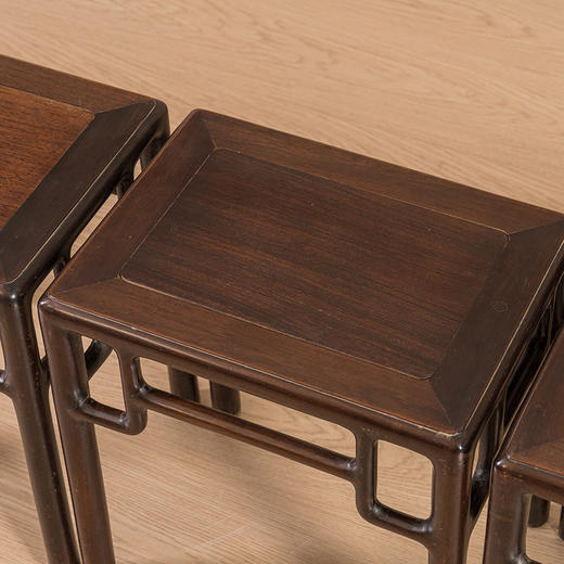 清 红木圆材方凳成堂（一堂四只） 商品图2