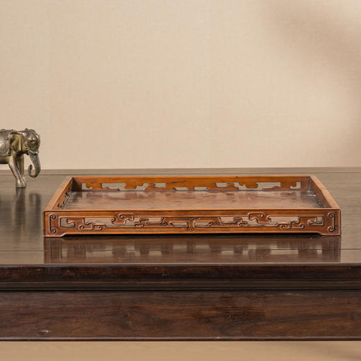 清 黄杨木镶红木透雕夔龙纹呈盘 商品图0