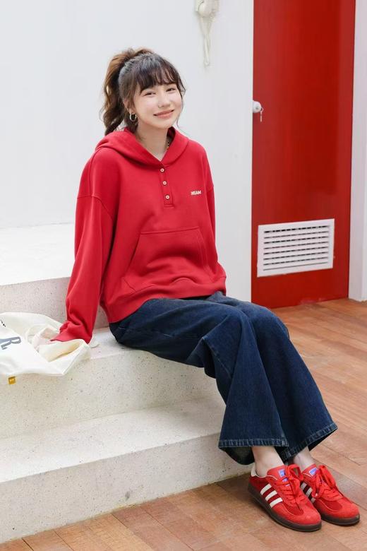 【预售】柚丁女装红色连帽减龄卫衣9A11V27409 商品图4