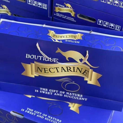 【澳洲金腰带】The Chosen One’s 黄油桃🍑浓郁的桃香，闻着就很治愈🌈咬开红润的外皮⭐是金黄多汁的果肉，富含果胶，丰富铁质，女孩多吃补血补 商品图3