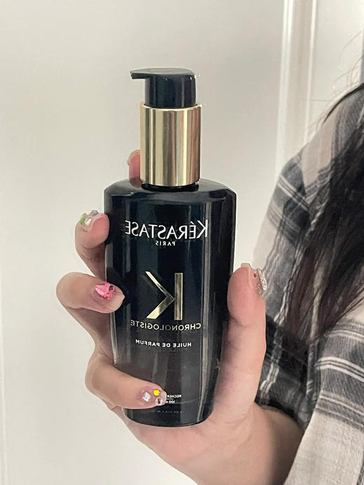 预售2.5号发货【卡诗黑钻护发精油】护发精油中的劳斯莱斯 KÉRASTASE殿堂级美发护发品牌 黑钻护发精油50ML/100ML 养出黑钻水光发!不愧是贵妇们的挚爱强效修护、亮泽柔顺、改善受损发质 商品图3