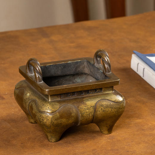 清 铜绳纹耳四足香炉 商品图0