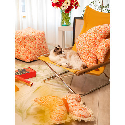 剪纸系列异形抱枕靠垫圆柱睡抱枕金鱼蝴蝶春节喜庆新中式棉可拆洗 商品图2