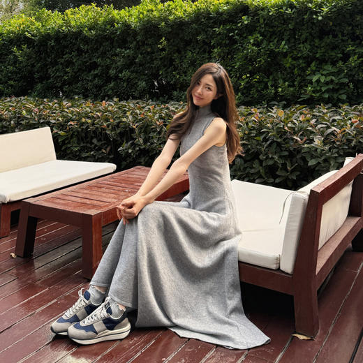 ROMI STUDIO“从容漫步”牛反绒拼羊皮撞色复古休闲鞋 RW24LP31118 商品图3