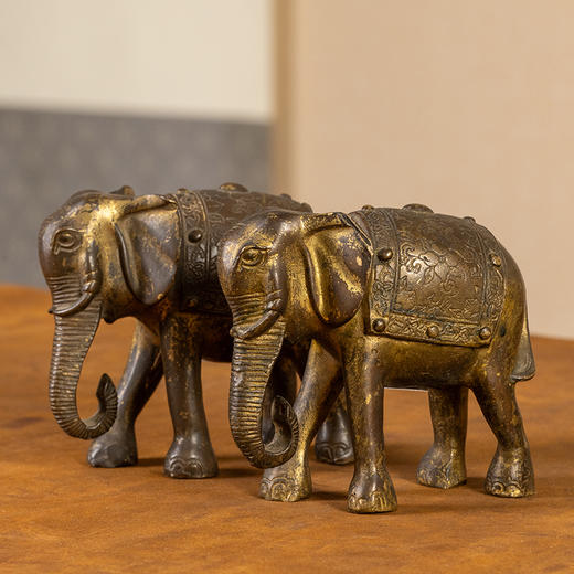 清 铜鎏金大象摆件（一对） 商品图0