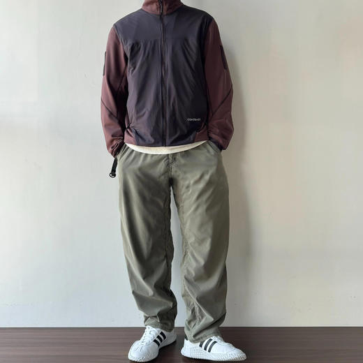 飞禽系列！原价💰1298元！【高端胶囊棉服秋冬情侣轻量保暖立领棉衣】轻奢意大利LEAVO JOHNSON里奥强森专柜正品！上身太帅了！ 更保暖、更轻盈有型！ 拼色设计 时尚潮流 不老气！ 商品图2