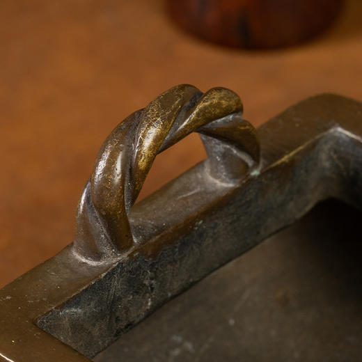 清 铜绳纹耳四足香炉 商品图2