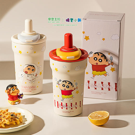 摩登主妇蜡笔小新水杯女生2025新款杯子吸管杯陶瓷内胆儿童保温杯 商品图1