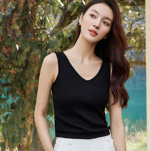 玳莎V领针织吊带背心女2025年春季新款修身销售百搭内搭打底上衣  FA33004 商品图2