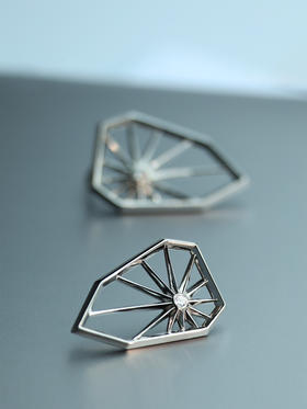 偏翩｜盾 Shield ER003 耳环