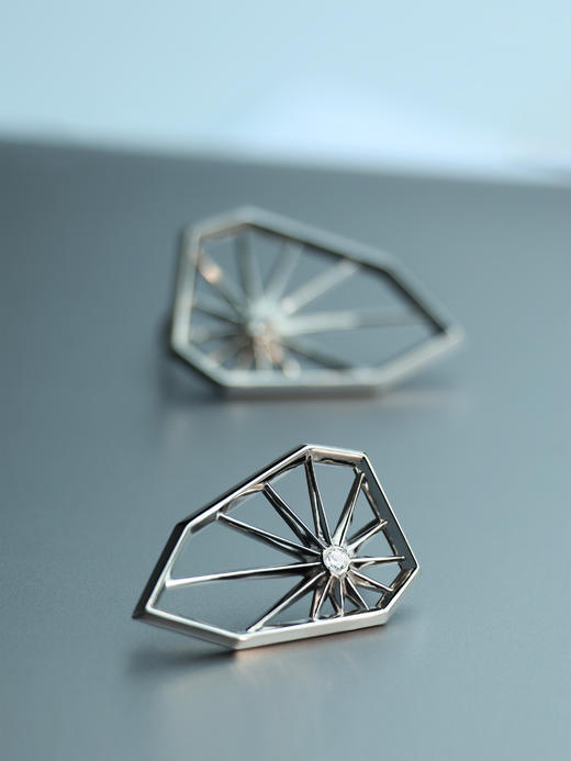 偏翩｜盾 Shield ER003 耳环 商品图0