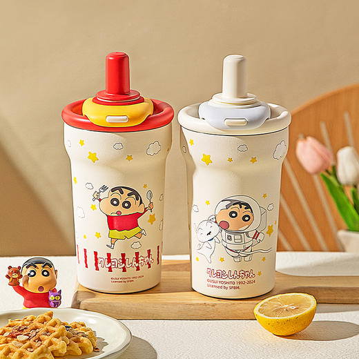 摩登主妇蜡笔小新水杯女生2025新款杯子吸管杯陶瓷内胆儿童保温杯 商品图0