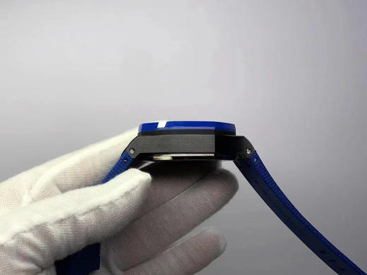 【 Audemars Piguet  】爱彼 震撼推出精细美学代表之作——爱彼皇家橡树离岸型系列，强性价比。好版本的选择，引用全新的彩色陶瓷锻造技术，表壳与圈口的选料，不惜重本使用日本进口的氧化锆 商品图2