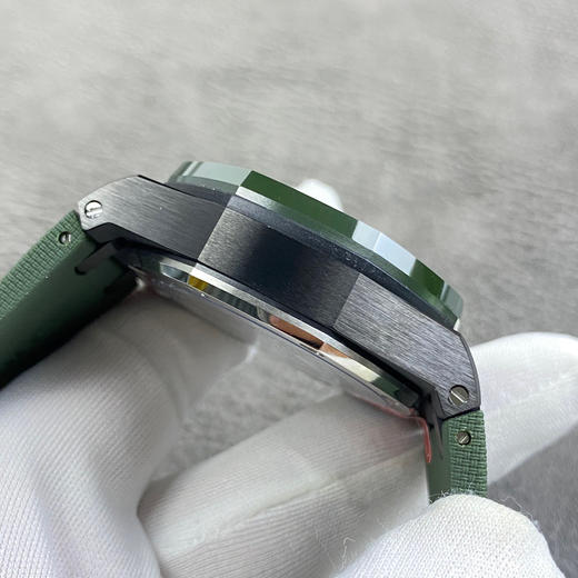 【 Audemars Piguet  】爱彼 震撼推出精细美学代表之作——爱彼皇家橡树离岸型系列，极致的性价比，好版本的选择，引用全新的彩色陶瓷锻造技术，表壳与圈口的选料，不惜重本使用日本进口的氧化锆 商品图11